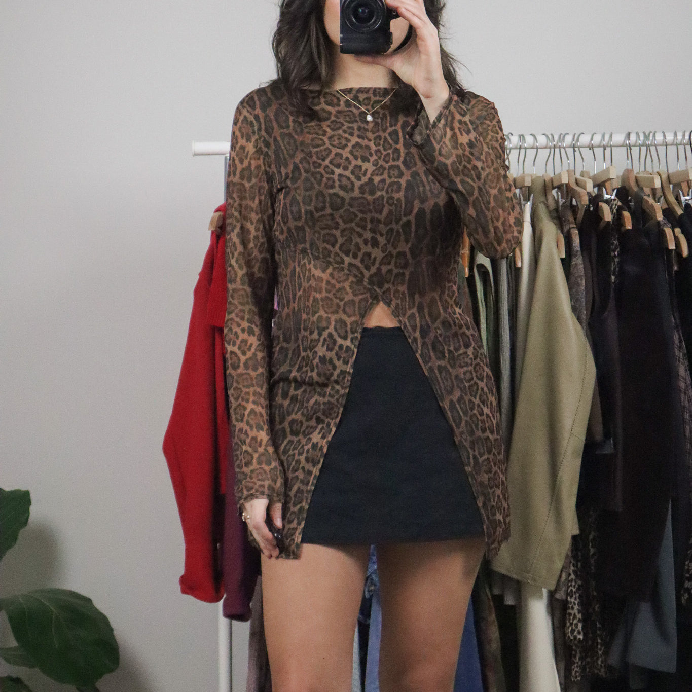 Made in USA x Vintage x Mesh Cheetah Long-Sleeve (M)