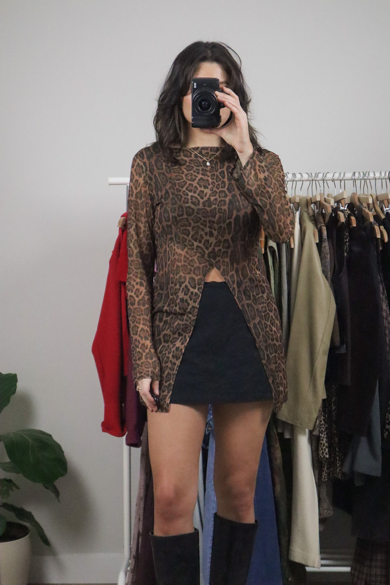 Made in USA x Vintage x Mesh Cheetah Long-Sleeve (M)