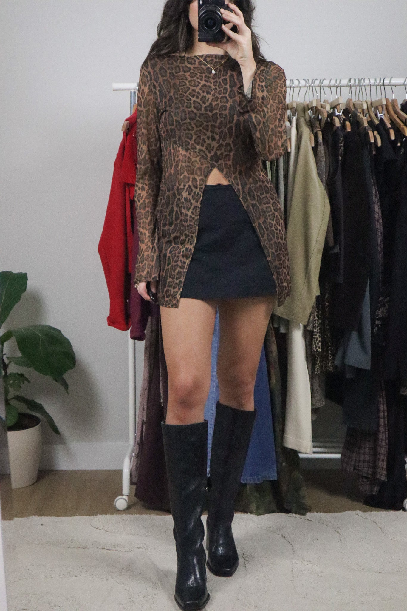 Made in USA x Vintage x Mesh Cheetah Long-Sleeve (M)