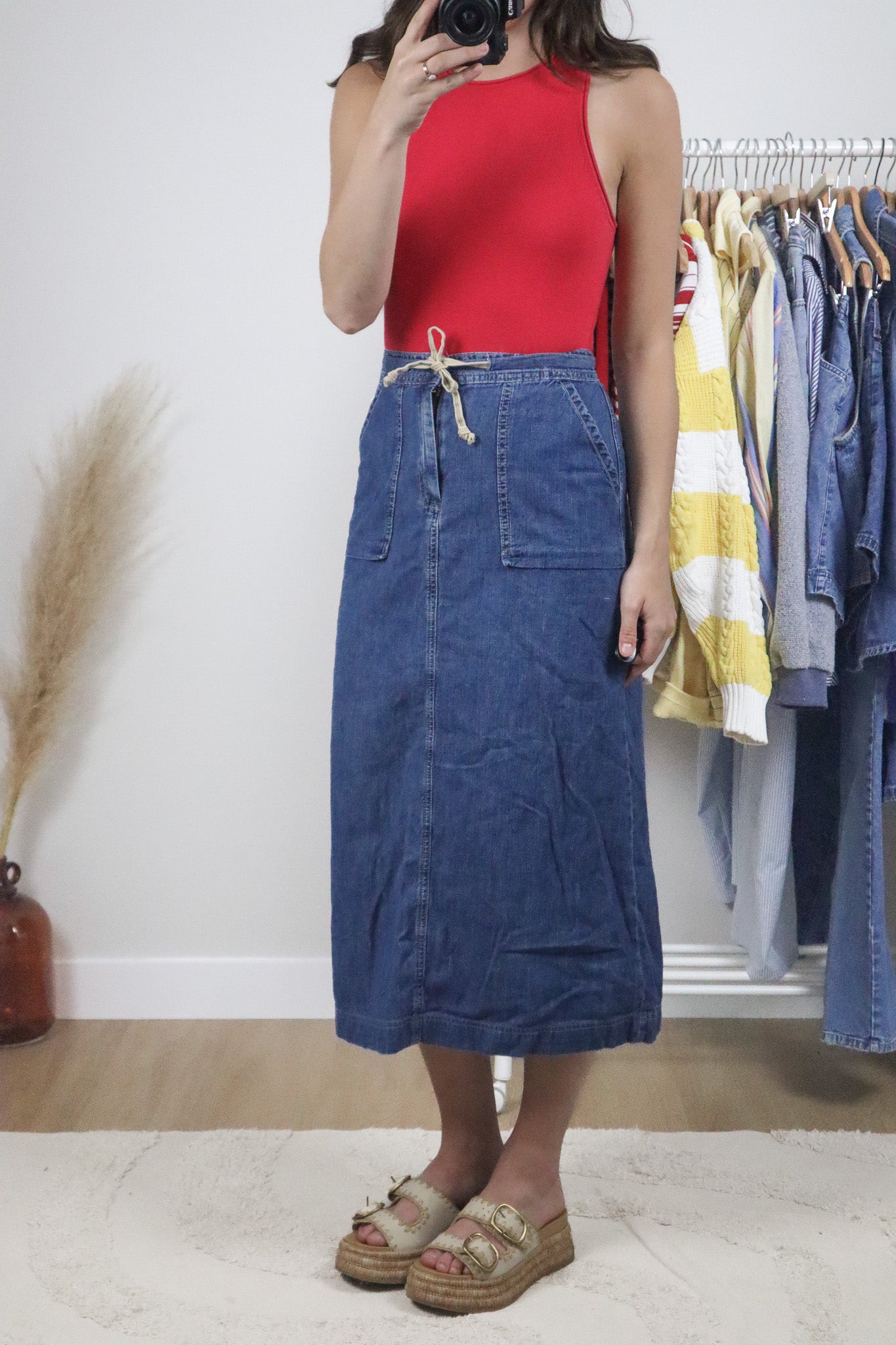 Made in Canada x Vintage x Tommy Hilfiger Denim Cargo Midi Skirt (2/4)