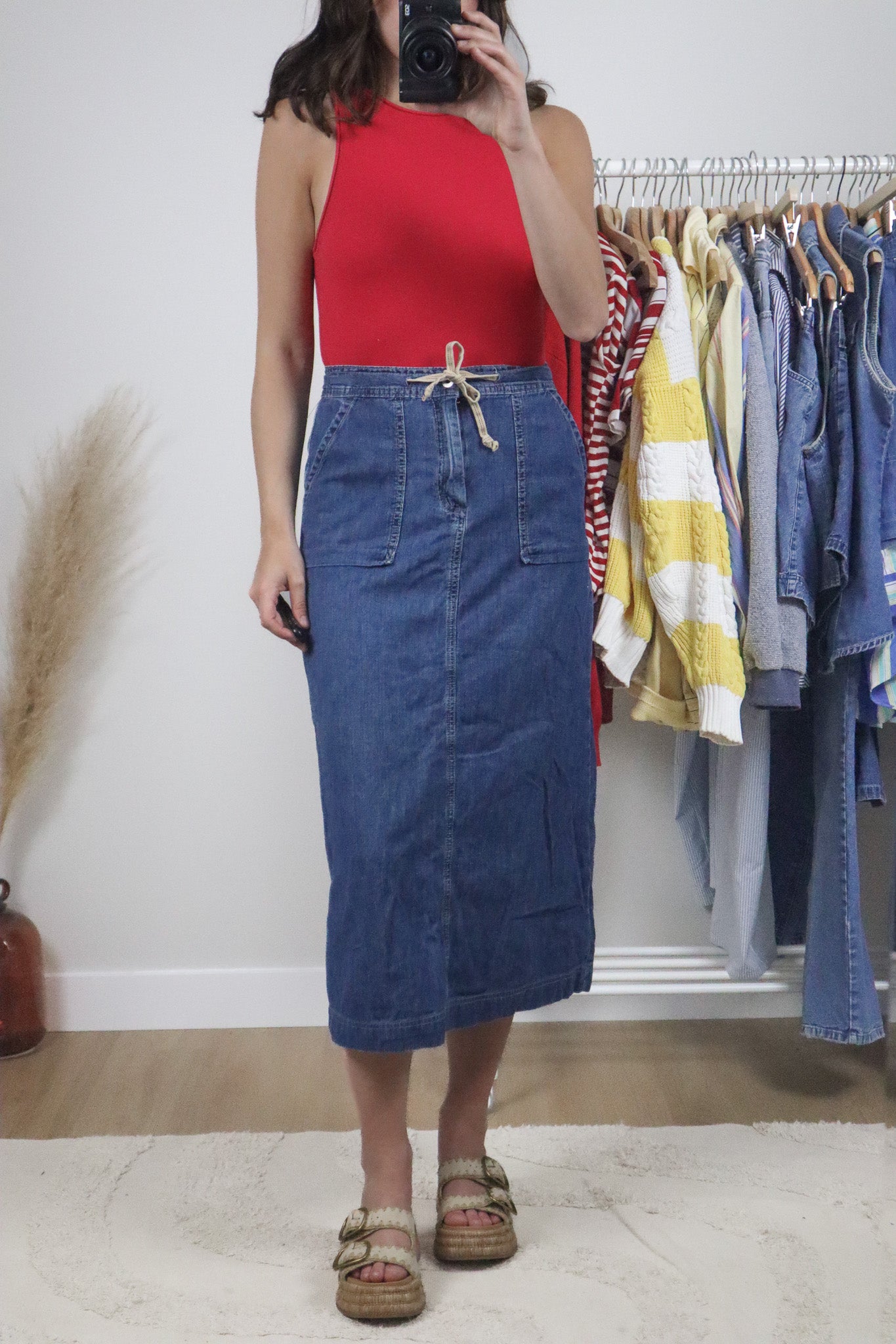 Made in Canada x Vintage x Tommy Hilfiger Denim Cargo Midi Skirt (2/4)
