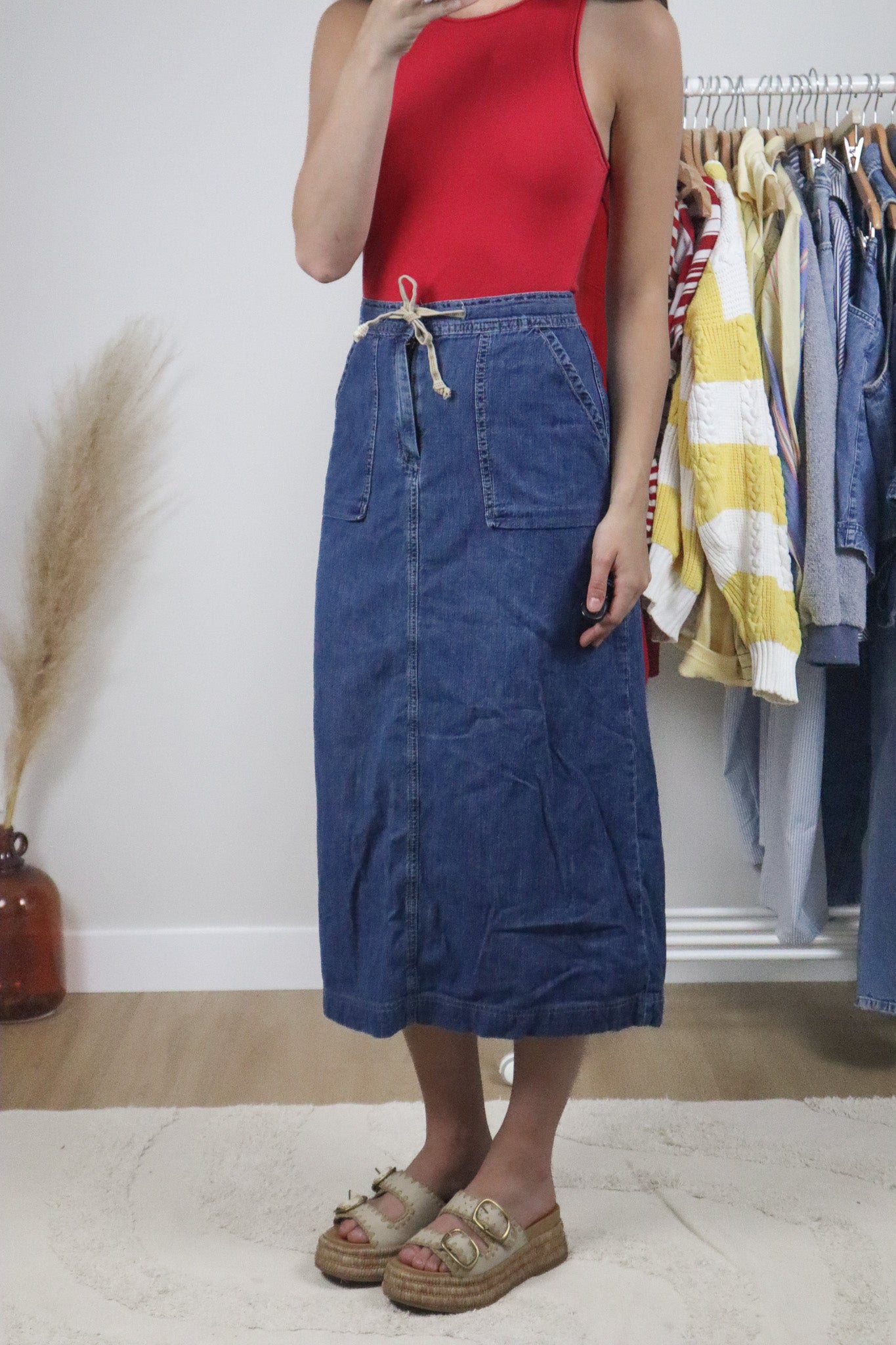 Made in Canada x Vintage x Tommy Hilfiger Denim Cargo Midi Skirt (2/4)