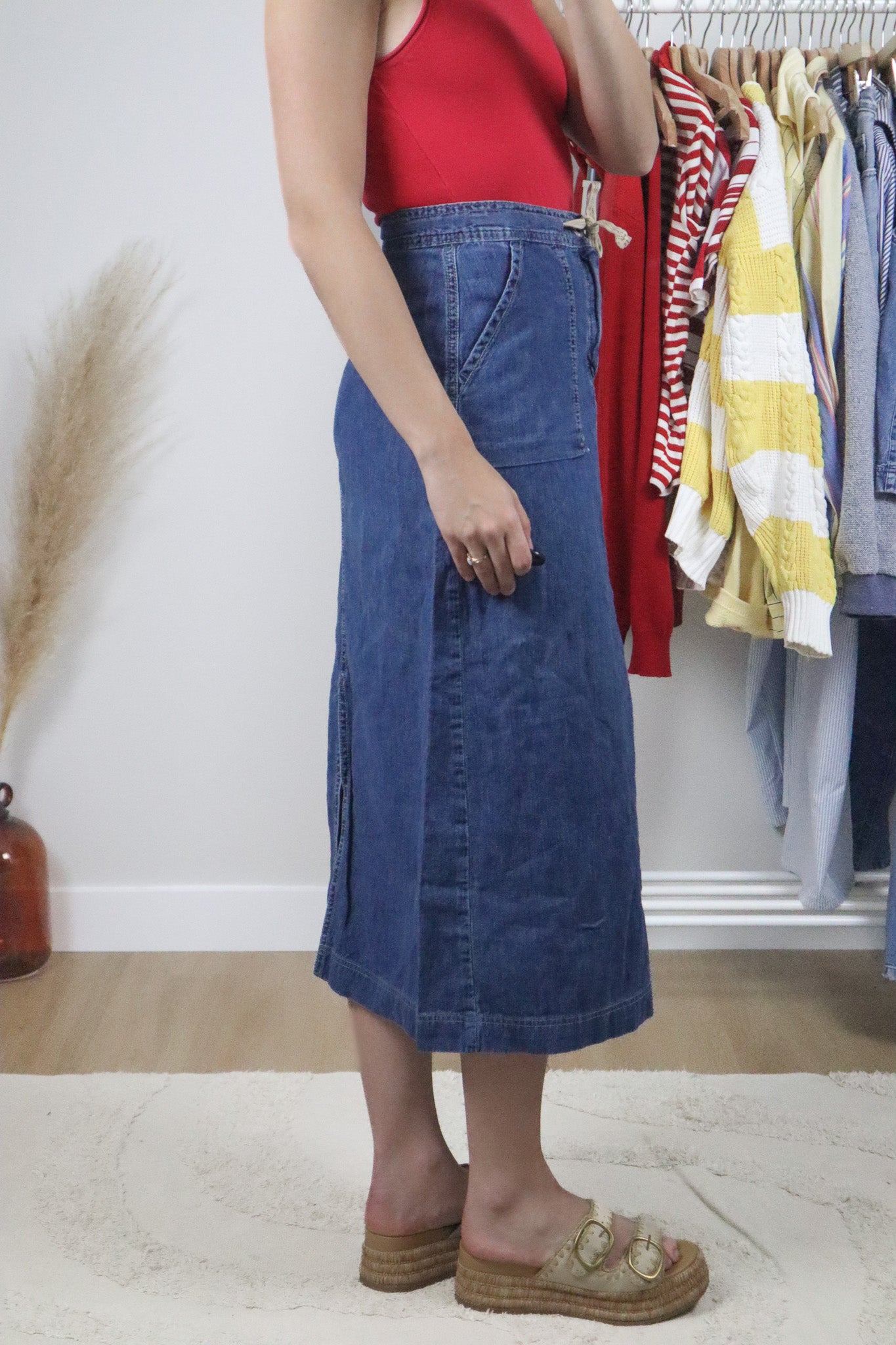 Made in Canada x Vintage x Tommy Hilfiger Denim Cargo Midi Skirt (2/4)