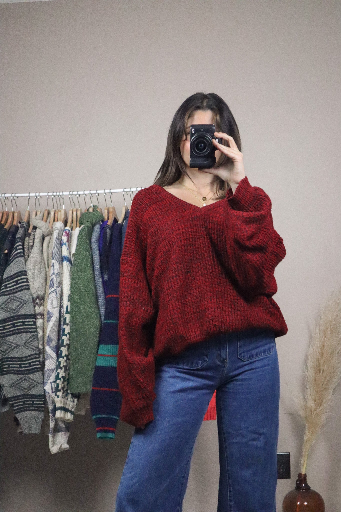 Made in Korea x Vintage x V-Neck Knit Sweater (L/XL)