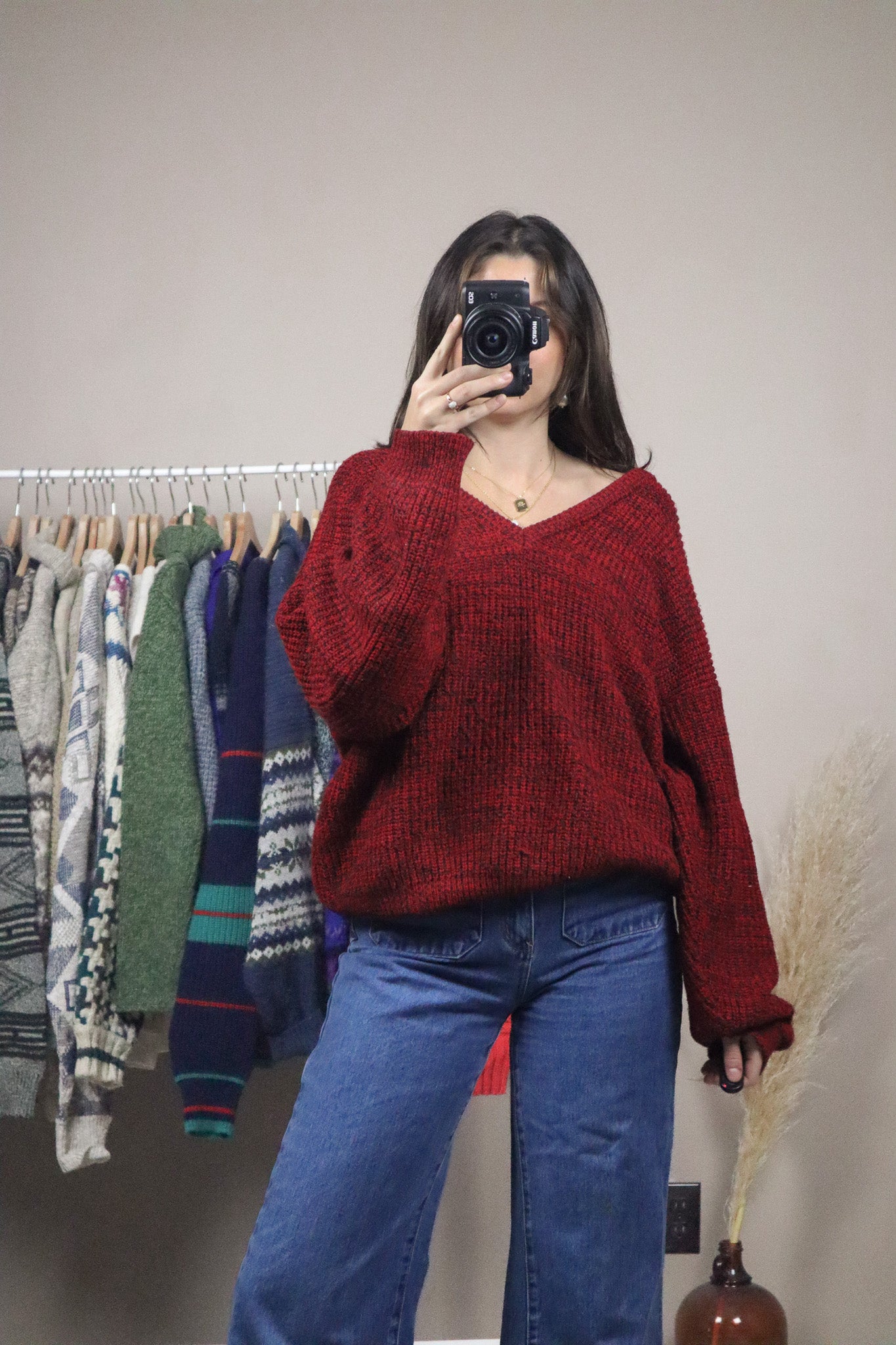 Made in Korea x Vintage x V-Neck Knit Sweater (L/XL)