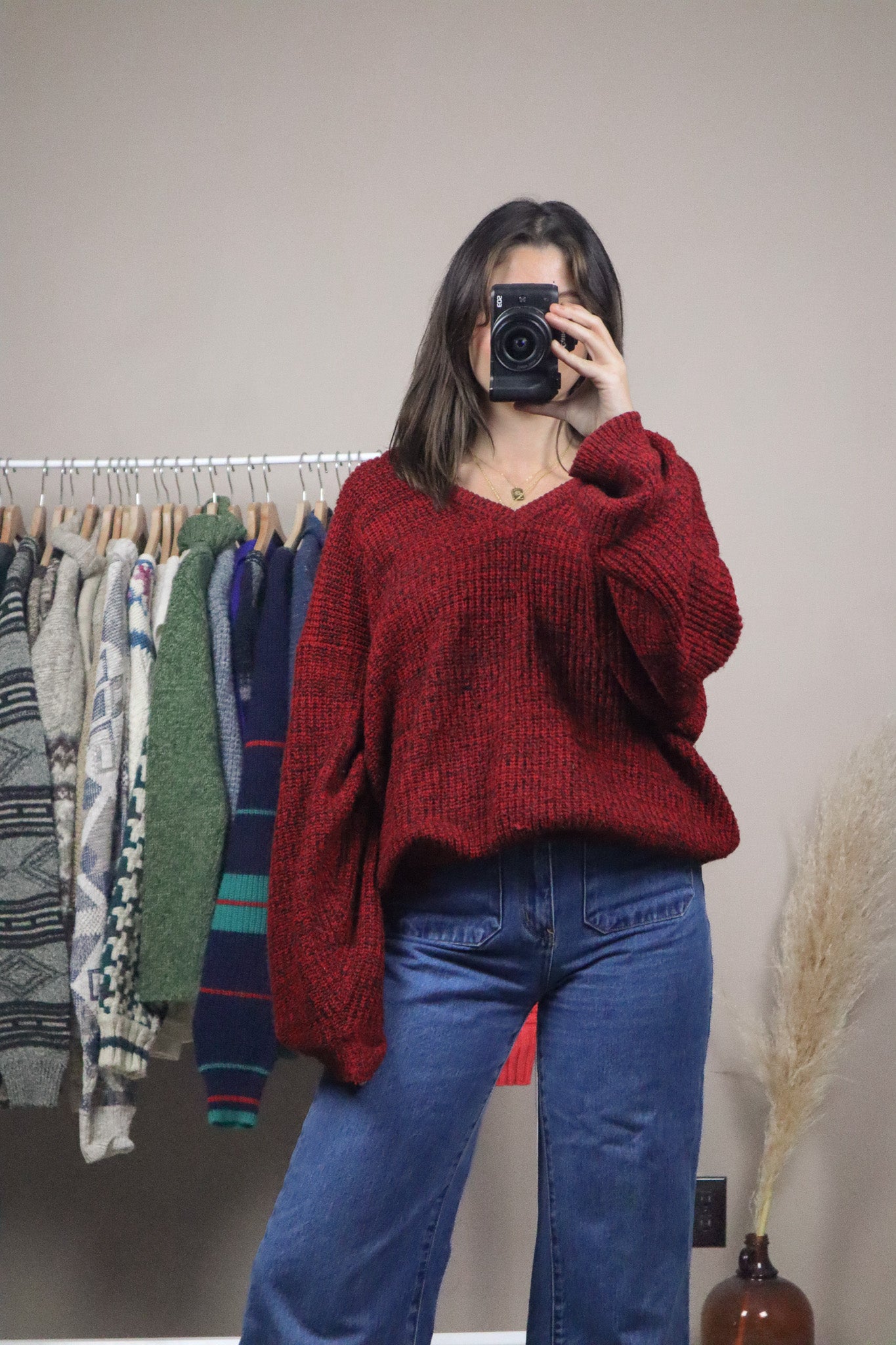 Made in Korea x Vintage x V-Neck Knit Sweater (L/XL)