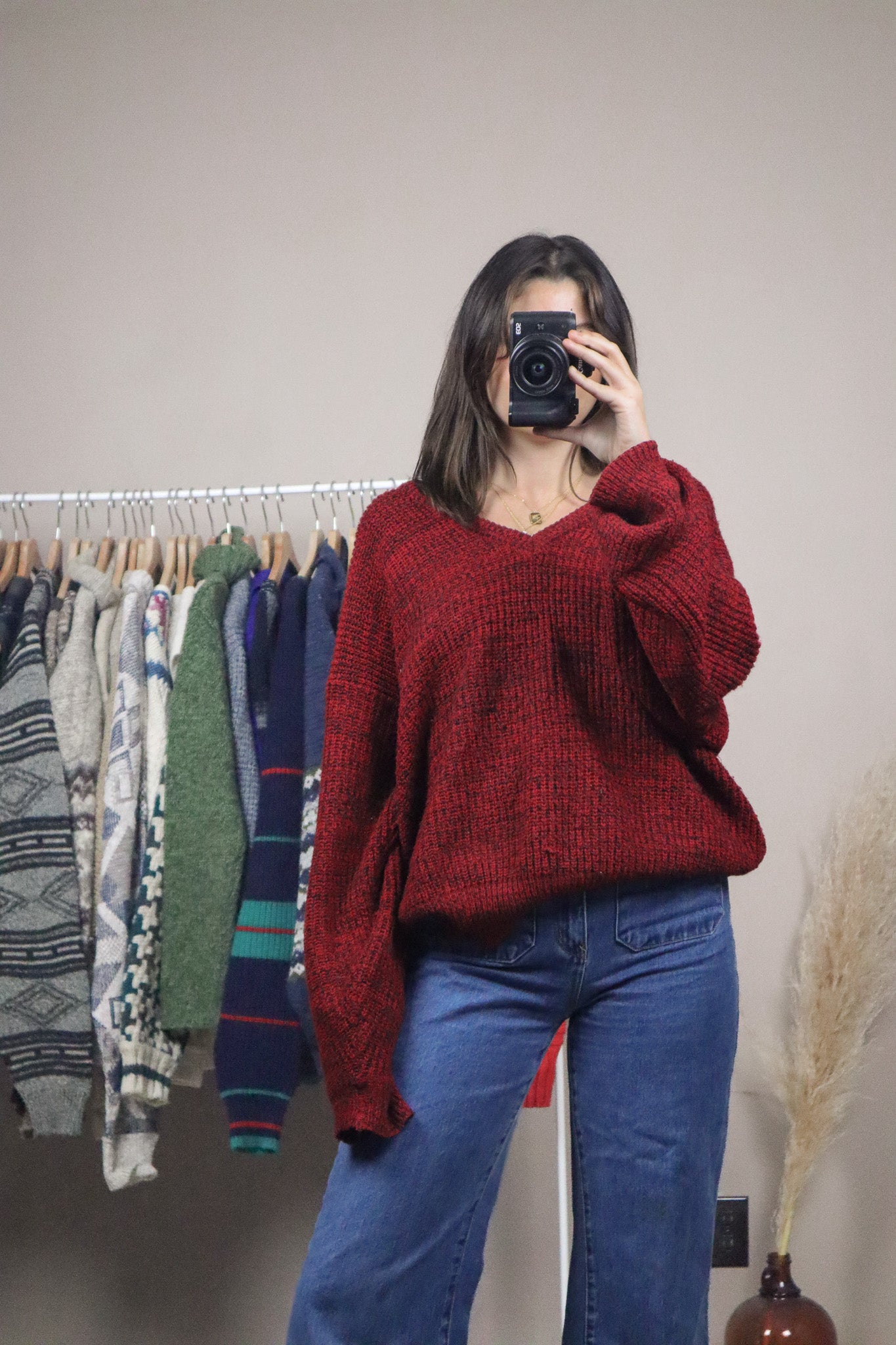 Made in Korea x Vintage x V-Neck Knit Sweater (L/XL)