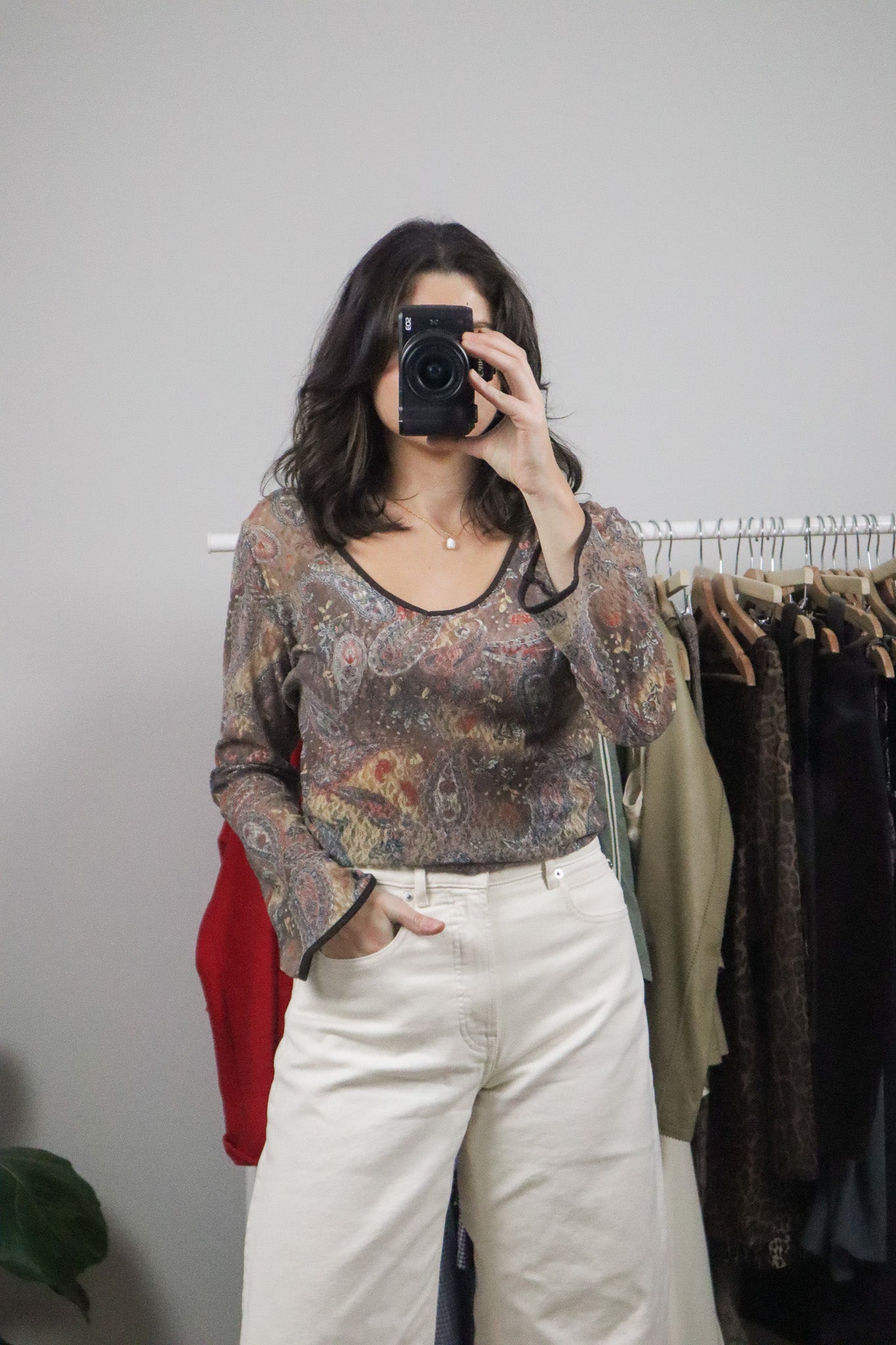 Made in Canada x Vintage x Paisley Lace Bell-Sleeve Top (M)