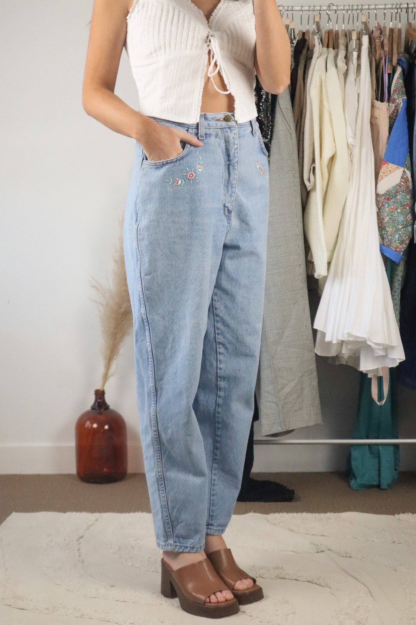 Made in Canada x Vintage x Embroidered Jeans (10/12)