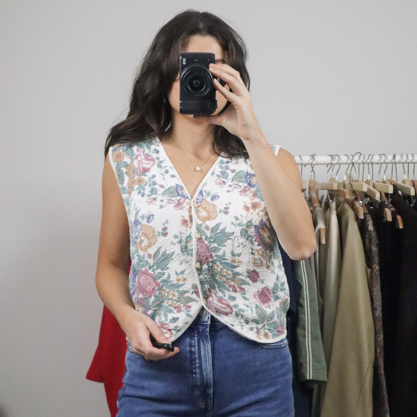 Made in USA x Vintage x Floral Knit Vest (M)