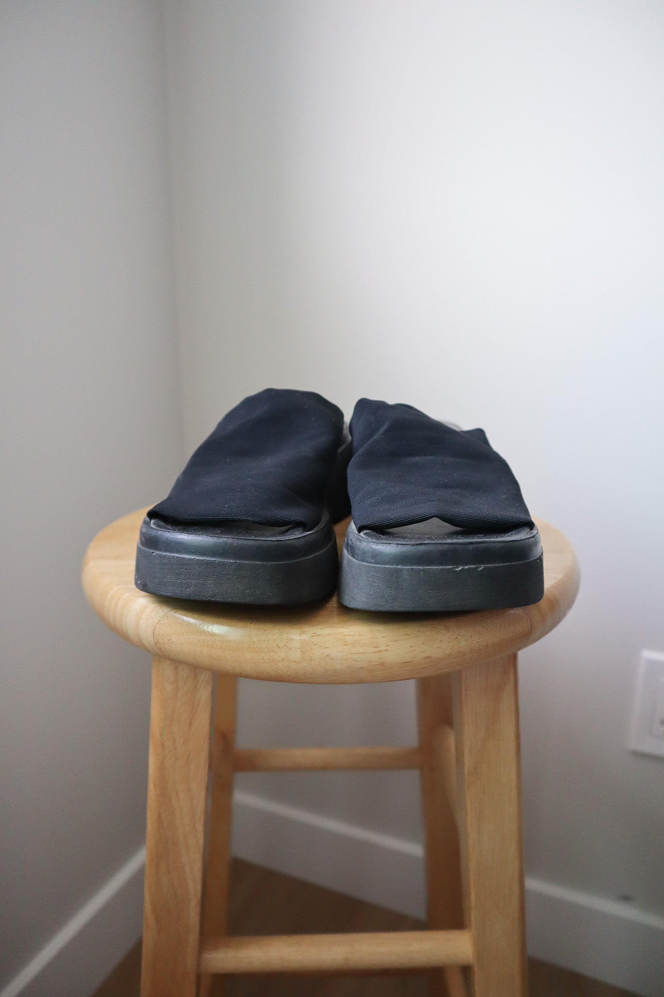 Vintage x Steve Madden Platform Slides (6.5)