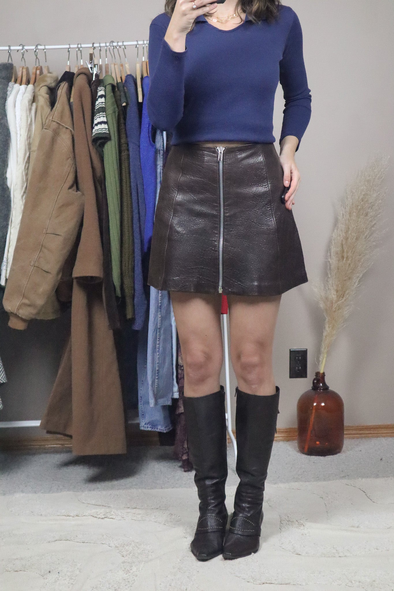 Made in USA x Vintage x Leather Mini Zipper Mini Skirt (2/4)