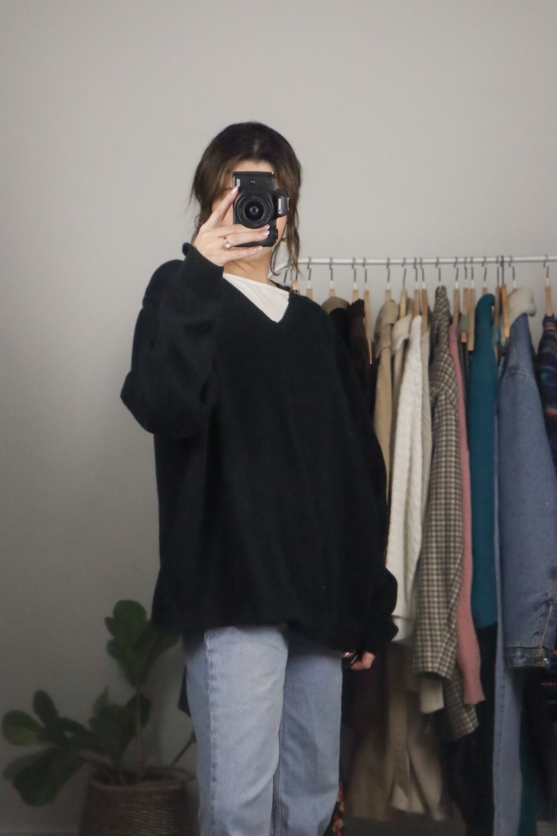 Vintage x V-Neck Sweater (L/XL)