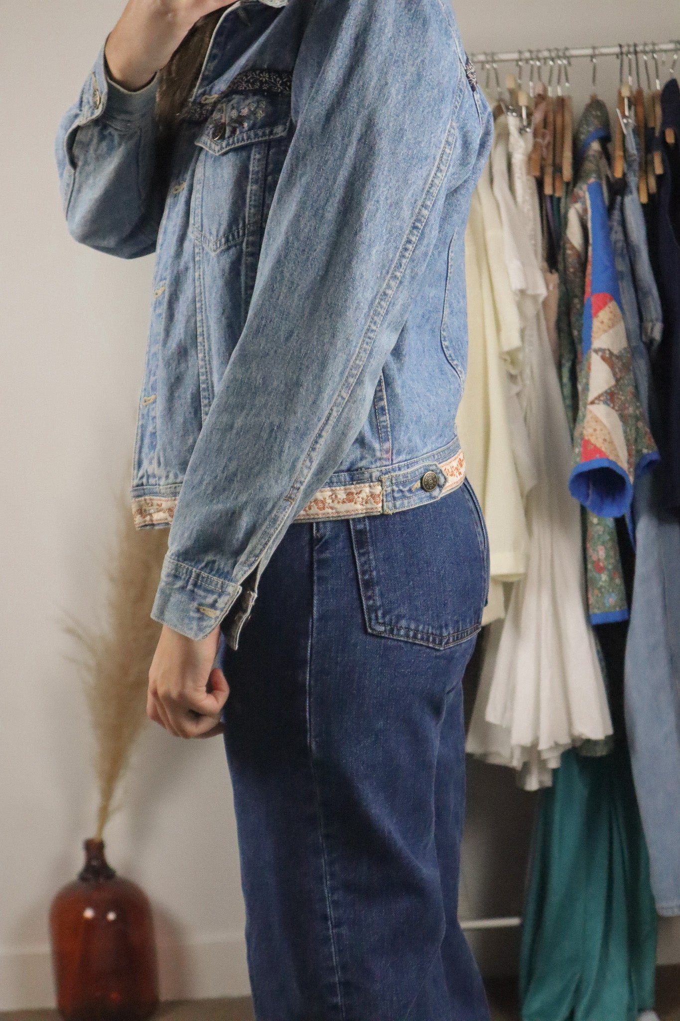 Vintage x Floral/Embroidered Denim Jacket (XS/S)