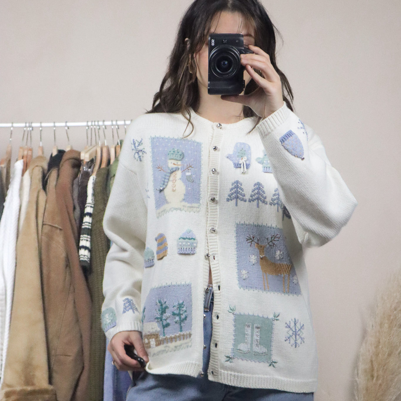 Vintage x Embroidered/Beaded Christmas Graphic Cardigan (M)