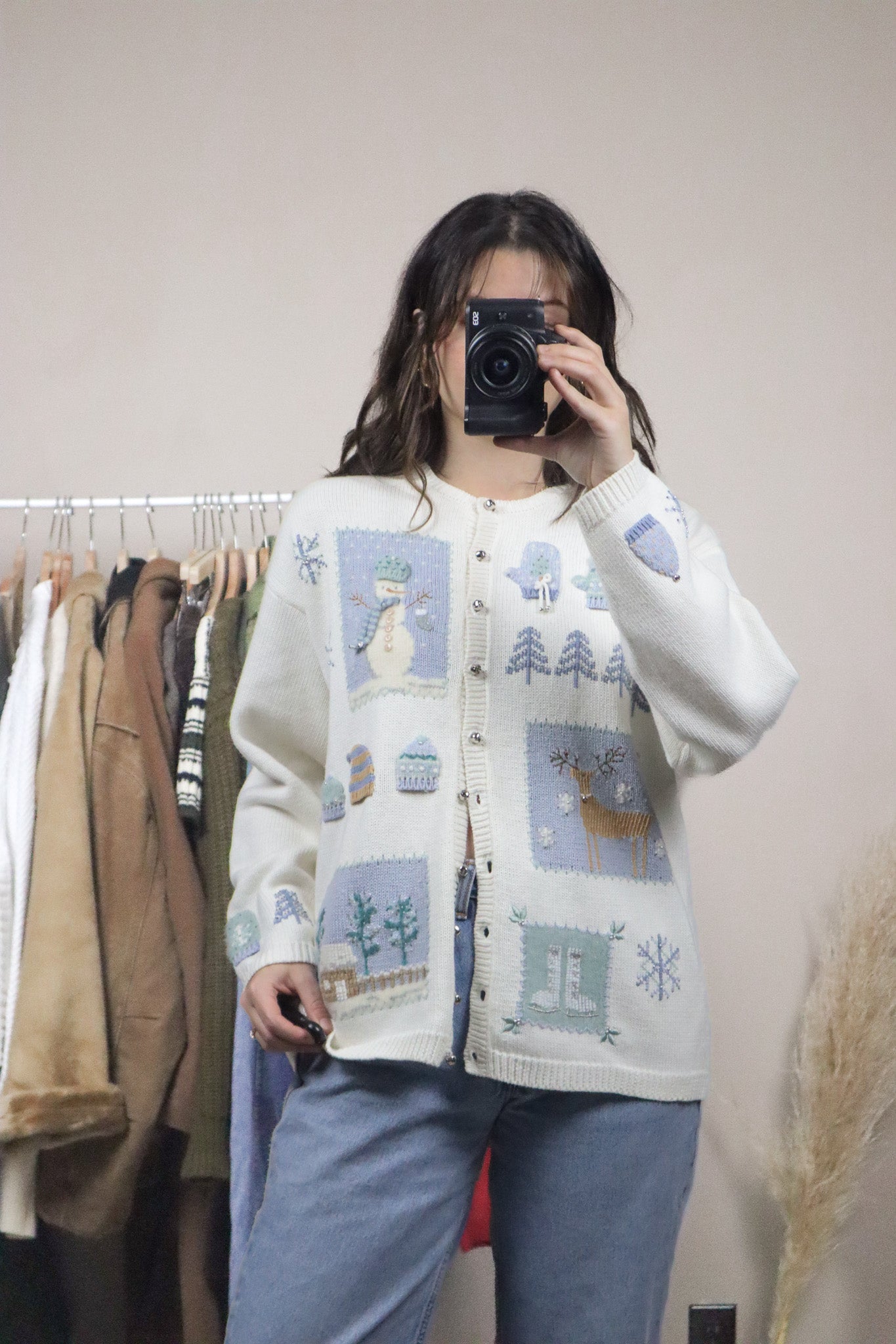 Vintage x Embroidered/Beaded Christmas Graphic Cardigan (M)