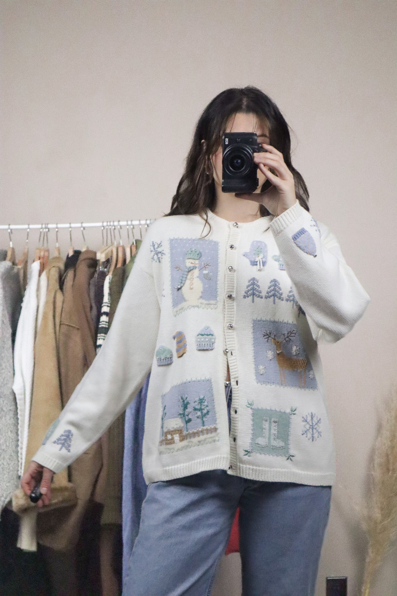 Vintage x Embroidered/Beaded Christmas Graphic Cardigan (M)