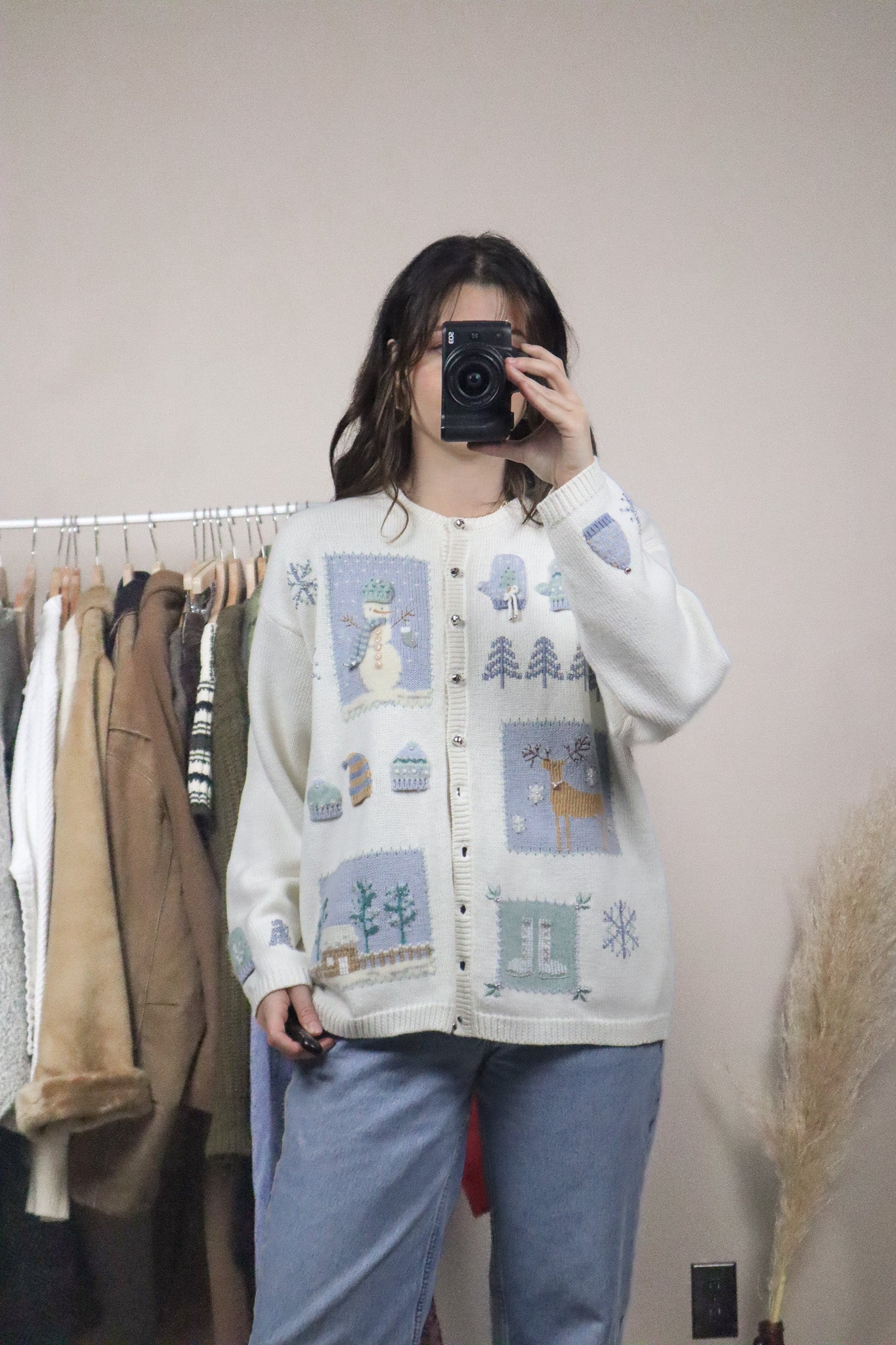 Vintage x Embroidered/Beaded Christmas Graphic Cardigan (M)