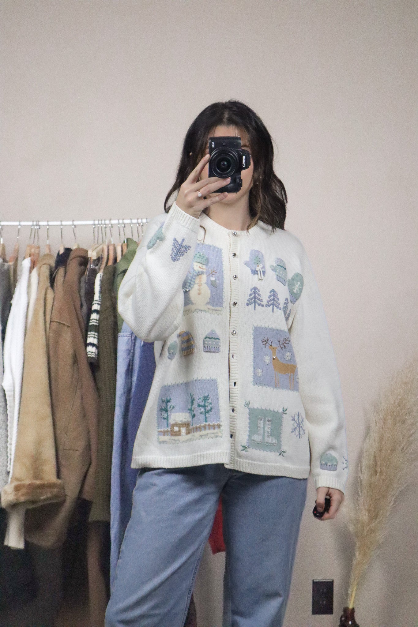 Vintage x Embroidered/Beaded Christmas Graphic Cardigan (M)