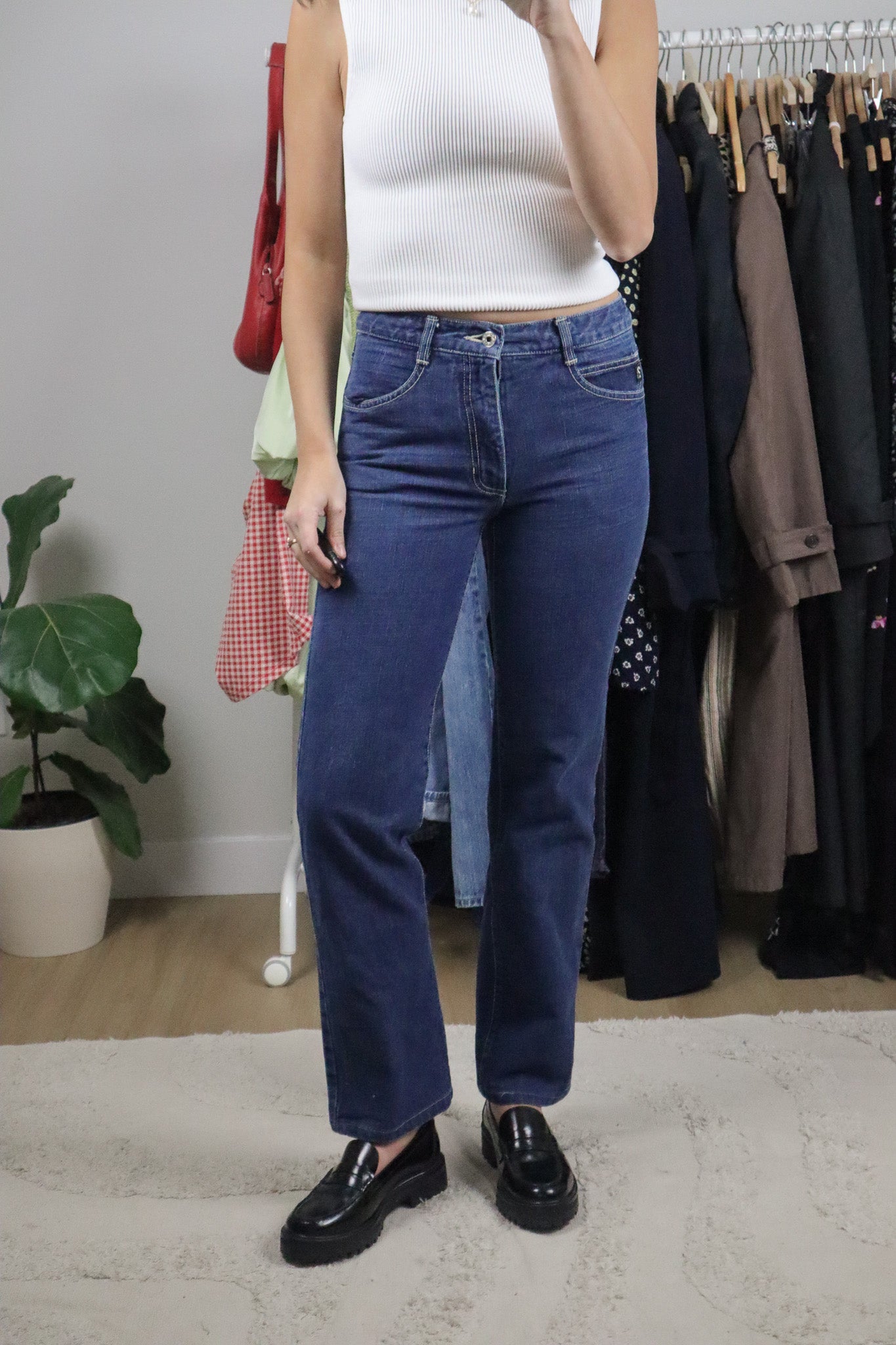 Made in Korea x Vintage x Guess Jeans (2/4)