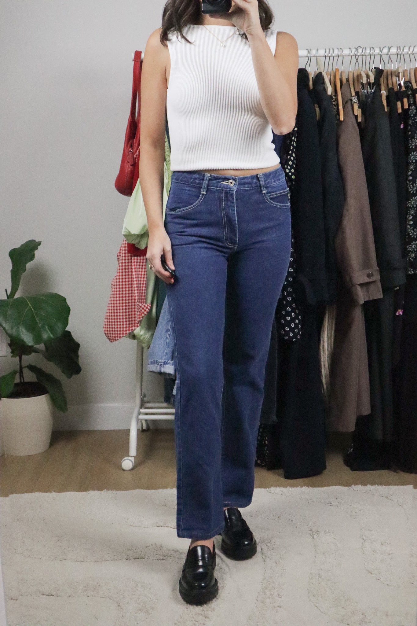 Made in Korea x Vintage x Guess Jeans (2/4)