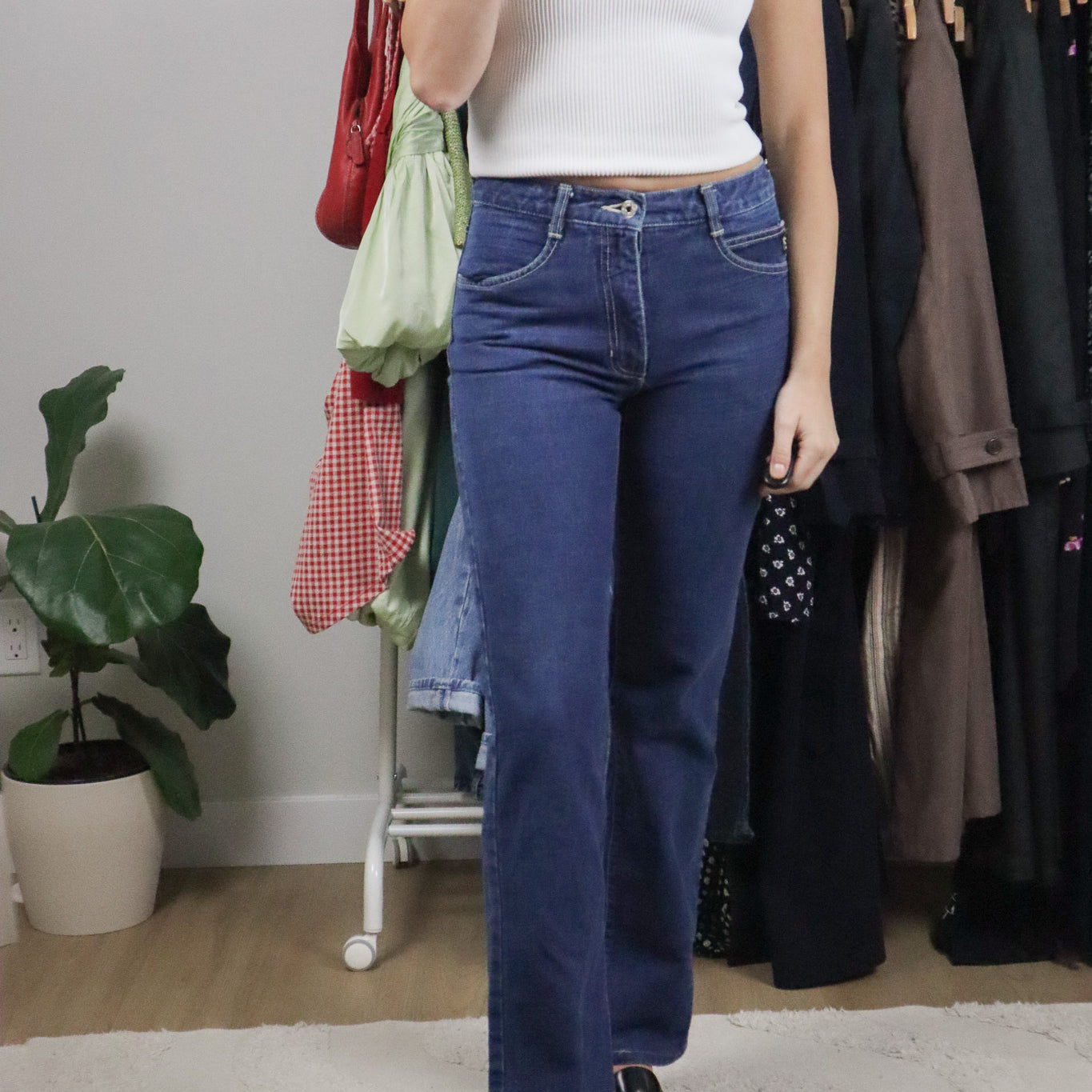 Made in Korea x Vintage x Guess Jeans (2/4)