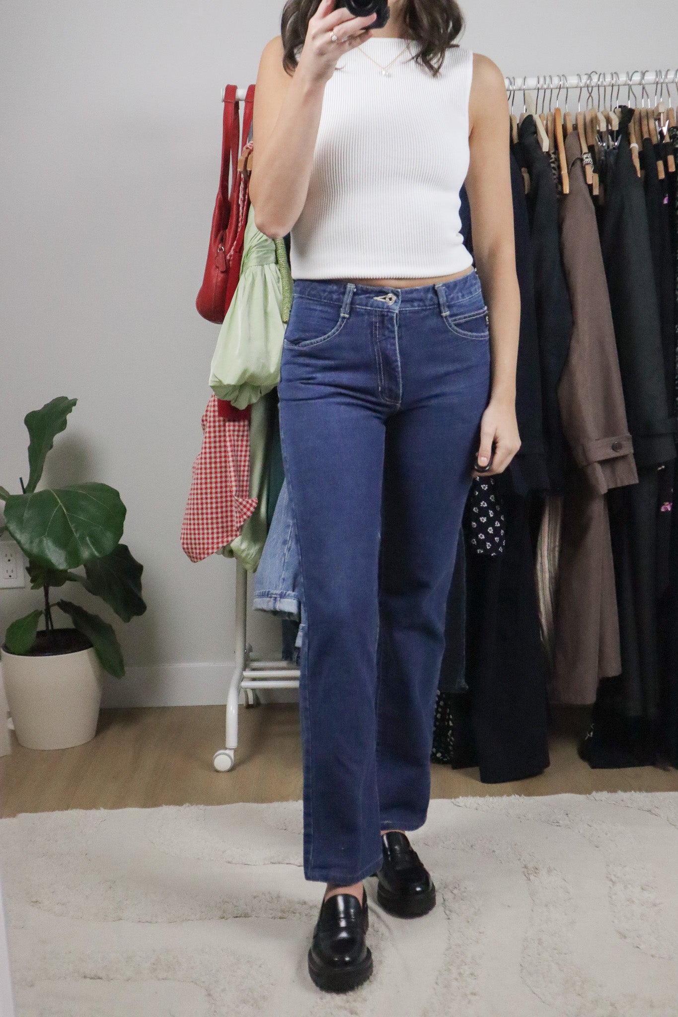 Made in Korea x Vintage x Guess Jeans (2/4)