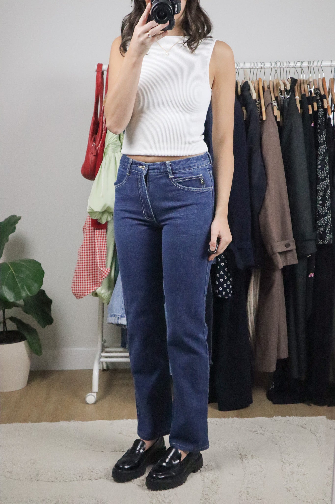 Made in Korea x Vintage x Guess Jeans (2/4)