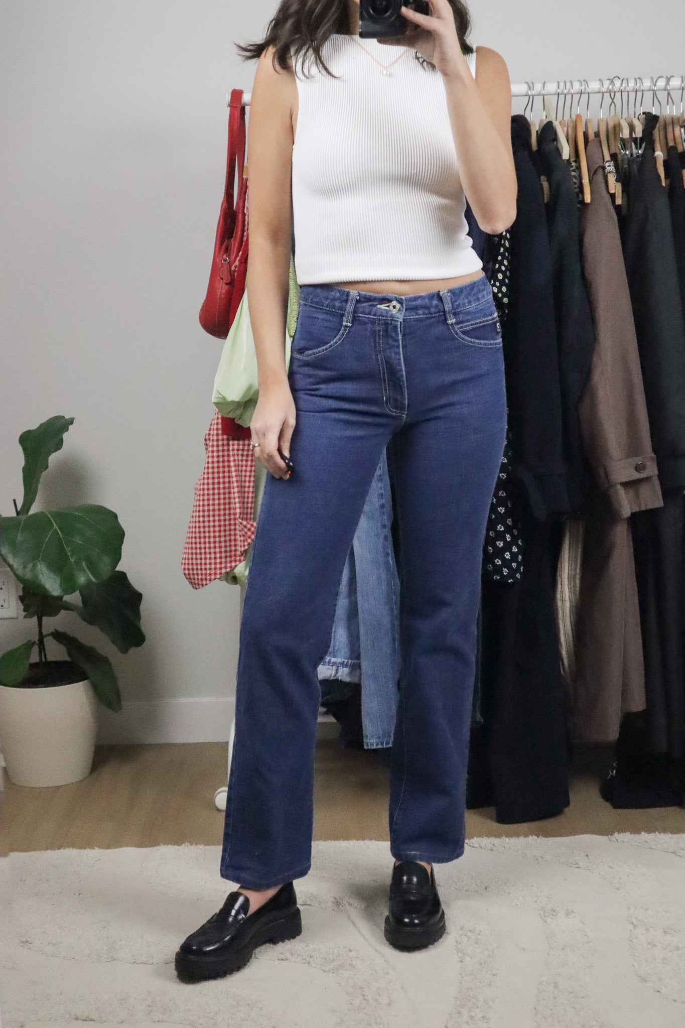 Made in Korea x Vintage x Guess Jeans (2/4)